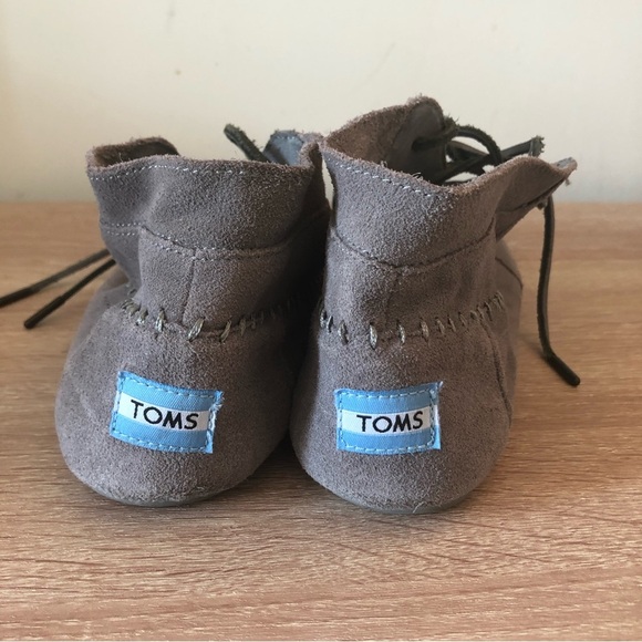 TOMS 391113 Suede Tribal Boots (size 10) - Picture 2 of 15